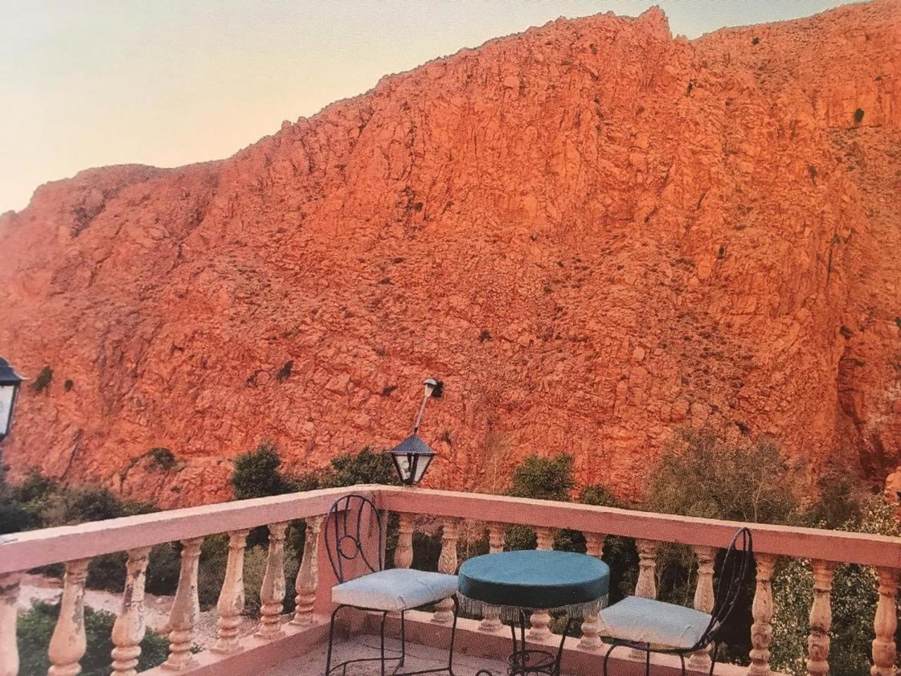 Hotel Panoramique De La Vallee Aït Idaïr Exterior foto